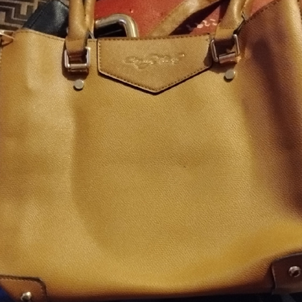 Chic Tan Shoulder Bag